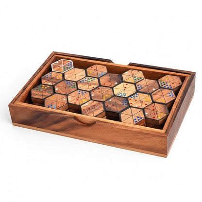Hexadomino - Gesellschaftsspiel aus Holz mit Dreieckssteinen für 2 bis 6 Personen