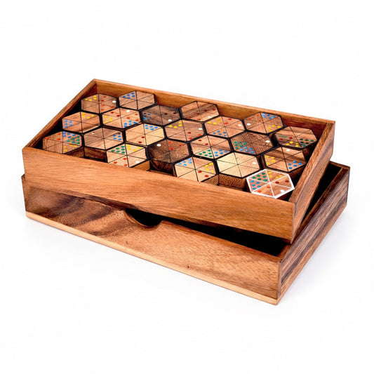 Hexadomino - Gesellschaftsspiel aus Holz mit Dreieckssteinen für 2 bis 6 Personen